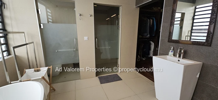 Appartement d'Exception à Vendre – Curepipe | 260 m²