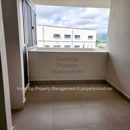 À LOUER Appartement 3 Chambres Tout Neuf et Entièrement Meublé Bagatelle Les Résidences – Morcellement Sécurisé