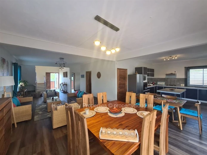 Stunning 5-Bedroom Villa with Pool for Rent in Pereybere, Grand Baie