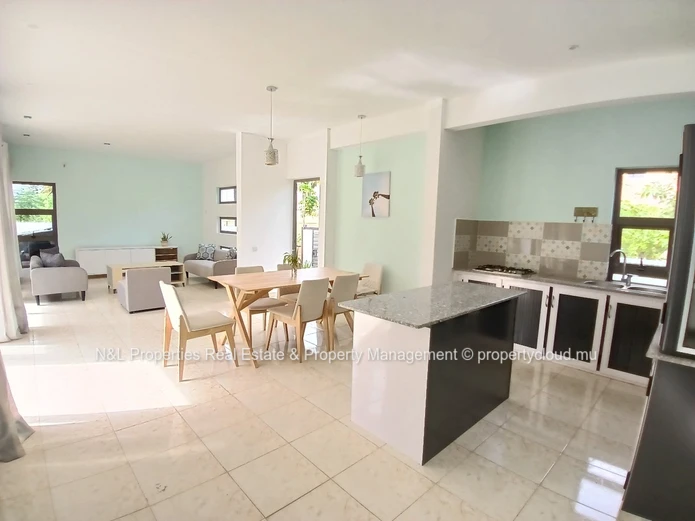  A Vente - Maison exquise à Pointe aux Biches | MUR 11.5M 