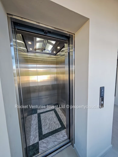 NEW Penthouse 3 chambres, Ouest, Flic en Flac (nouveau complexe résidentiel)