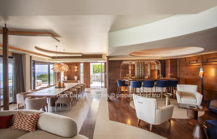 Villa Panorama — Surplombant la Mer