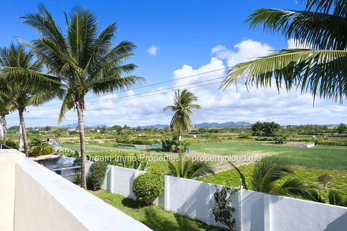 Top Investor Deal! 3 Villas With Sea View & Beachfront In Belle Mare – Mauritius
