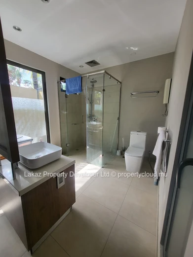 Villa de rêve à louer à Pereybere : 3 chambres, piscine et plus !