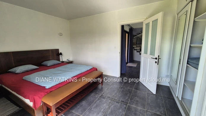 Elegant Countryside Home in Mon Désert – A Rare Gem with Mountain & Sea Views