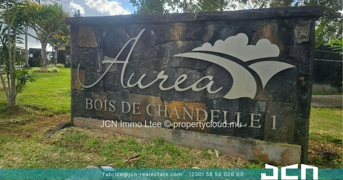 Corner Plot — Gated Secure Compound | Aurea