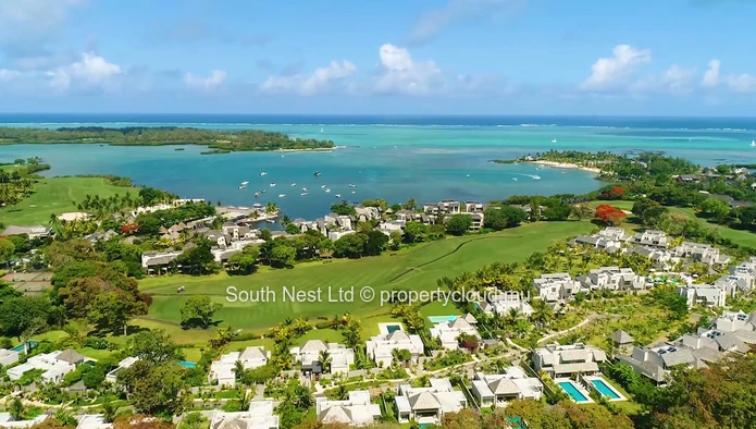 3-bed semi-detached villa in an exceptional prestigious estate. 