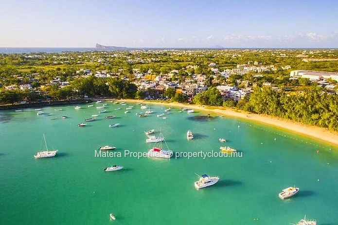 198 toise of residential land in the heart of Grand Baie 