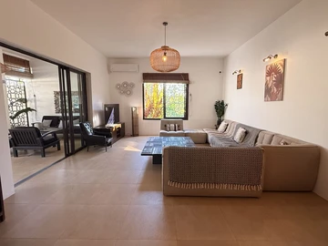 6 Bedroom Villa