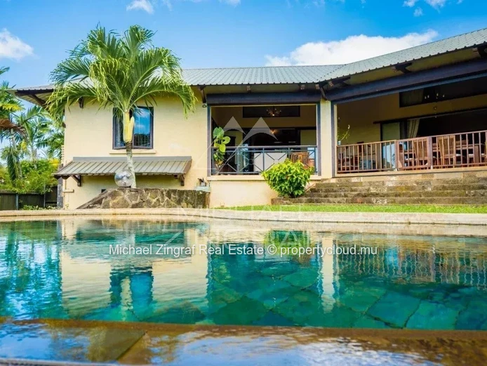 Exceptional Villa with Panoramic Views in a Prestigious Residential Estate
