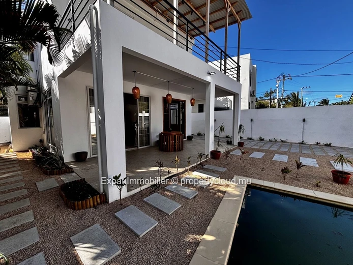 Villa Neuve 3 Chambres En Suite Avec Piscine – Pereybère