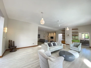 4 Bedroom Villa