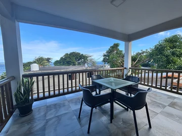 Charming 3-Bedroom House with Stunning Sea Views – Baie du Cap