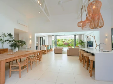 4 Bedroom Villa