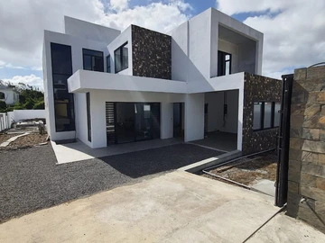 4 Bedroom Villa