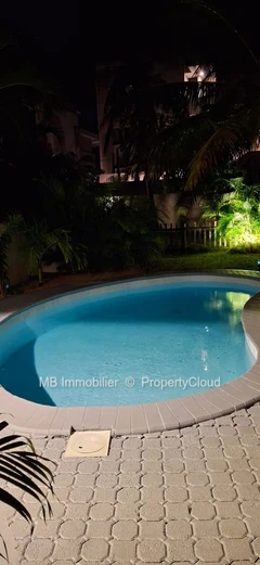 Duplex à louer à Bain Boeuf – 3 chambres avec piscine privée