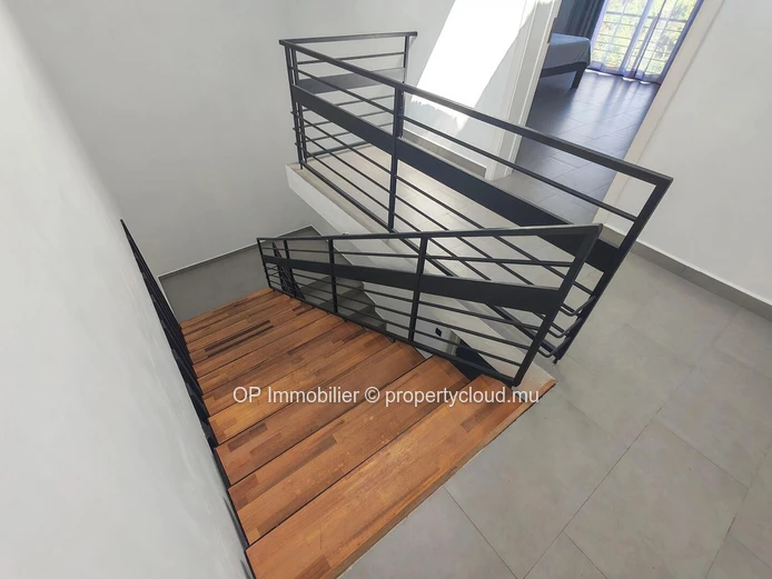 Maison meublée 4 chambres avec piscine à louer à Péreybère
