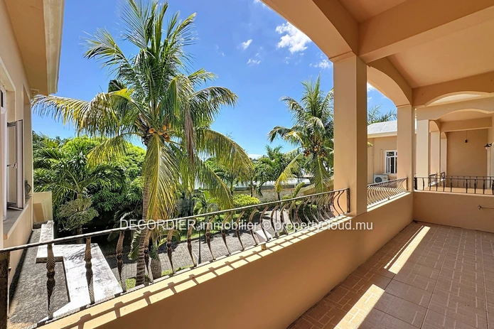 Houses for sale in Pereybere
