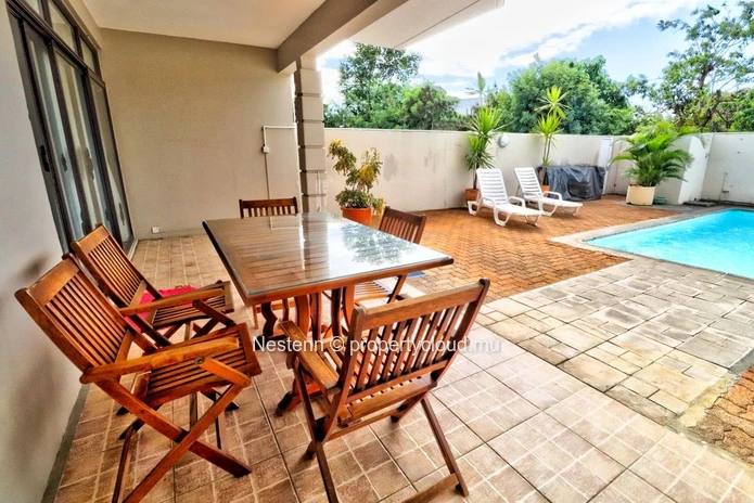 Elegant 3-bedroom duplex with private pool 