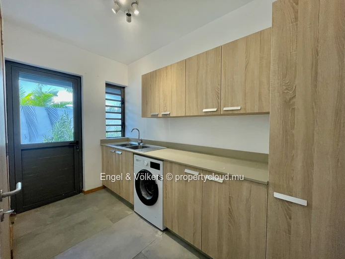 Exceptional Contemporary Villa for Sale in the Heart of Moka