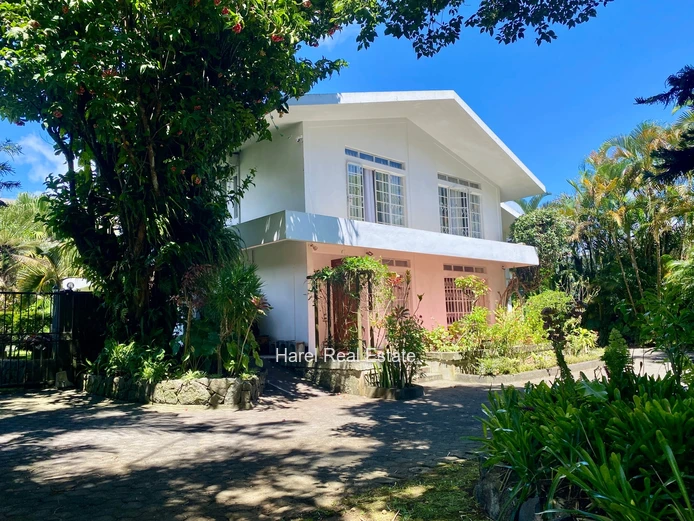 Charming House - Curepipe