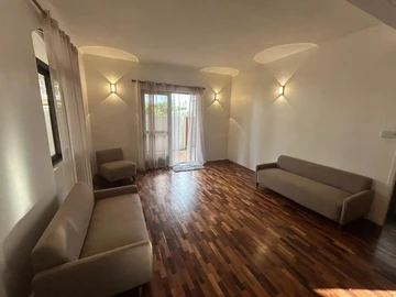 5 Bedroom Villa