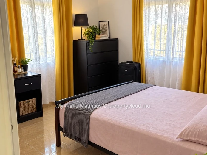 Pereybère – Appartement 3 chambres à rénover, à 500 m de la plage