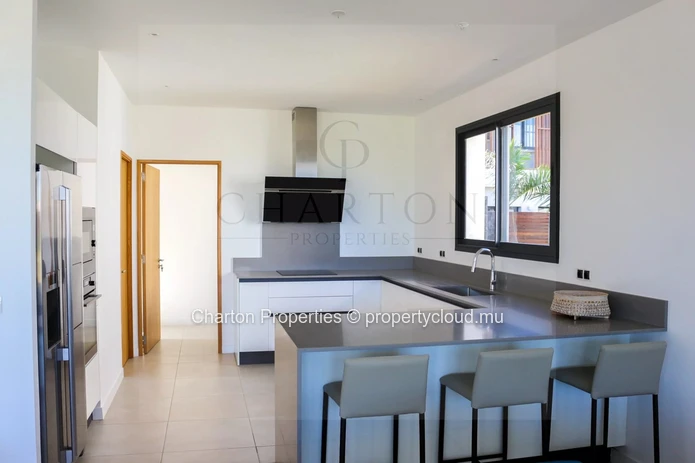 Contemporary 4-bedroom villa with a pool in a stunning natural setting in private Tamarin