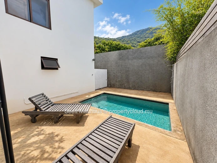 Spacieuse Maison Familiale de 4 Chambres avec Piscine Privée