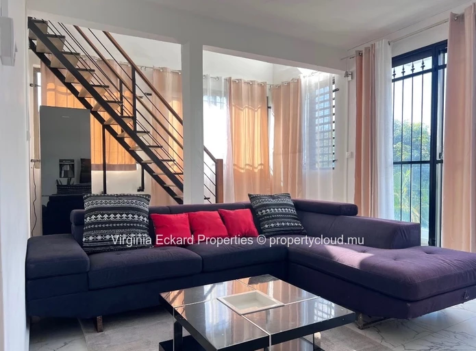 Superb 3-bedroom duplex for rent in Pointe aux Canonniers
