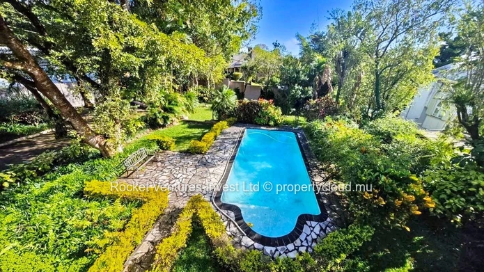 Villa élégante avec 4 chambres à louer et à vendre, Floréal – Centre