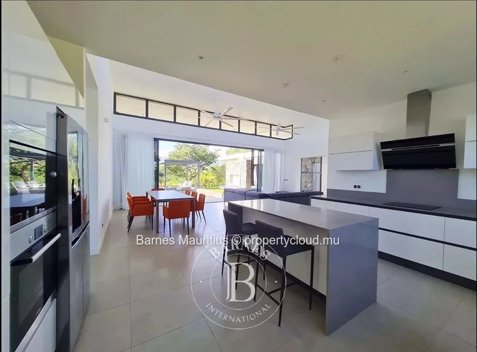 Tamarin - Exceptional Villa - 5 bedrooms en suite