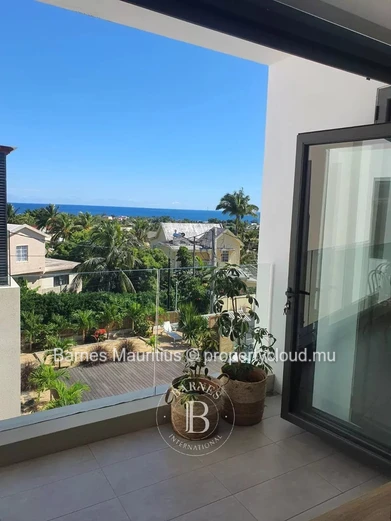 TAMARIN – Beautiful penthouse with sea view – 3 bedrooms
