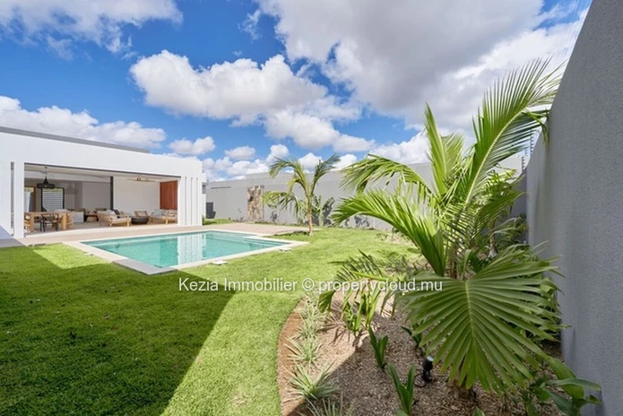 Villa Contemporaine Aux Lignes Épurées
