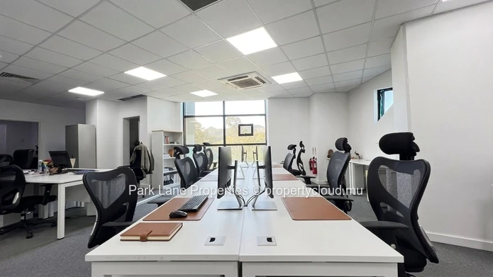 Fitted 243 m² Office Space in Ebene Cybercity