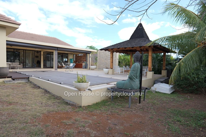 Villa meublée 3 chambres avec piscine privée à louer à Tamarin