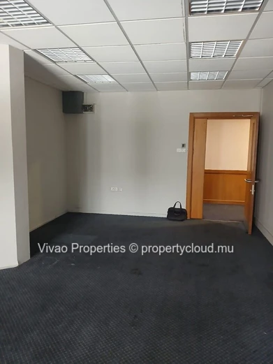 Well located in the centre of Port Louis ,  office space for rent in prime Port Louis Location - AC, Close to Shops a...