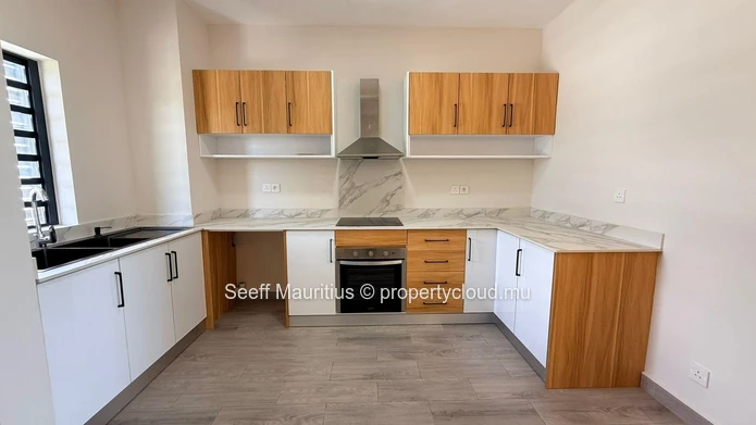 River Park Trianon - Modern Living: 2-Bedroom Apartment 