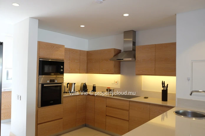 Péreybère - Spacious 3-bedroom duplex with private pool