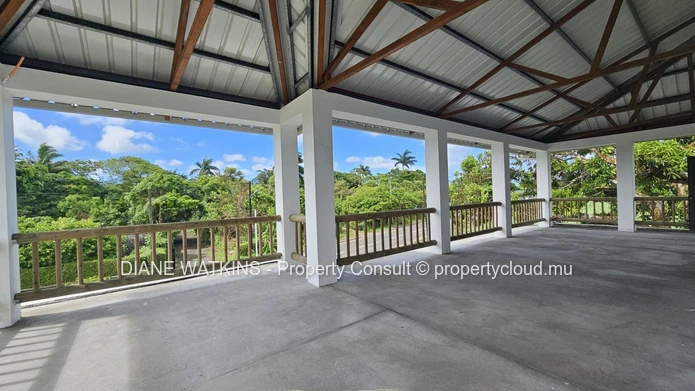 Strategically located Commercial building for sale in Britannia