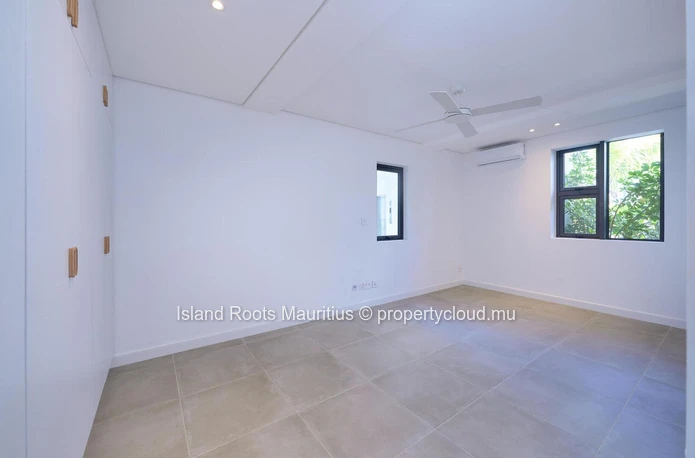 Beautiful Duplex for Sale - Pointes aux Canonniers!