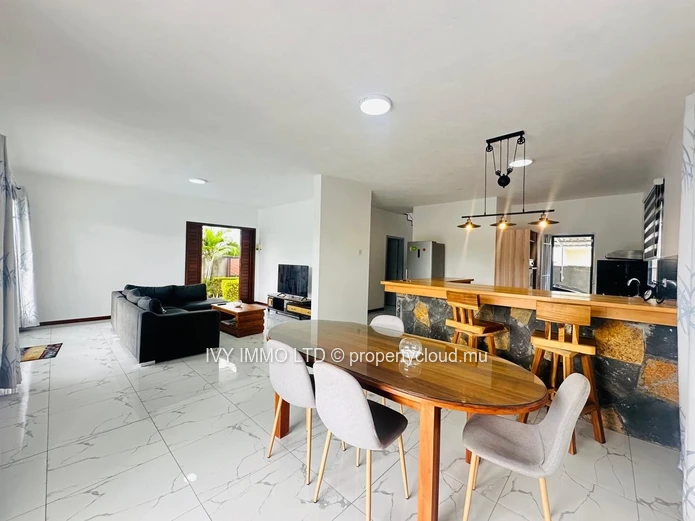 New Listing – Spacious 4-Bedroom Villa for sale in Mont Choisy