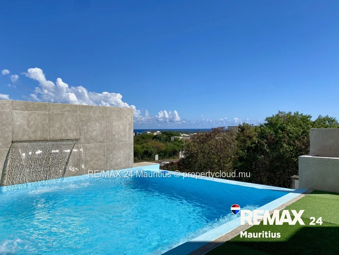 Sea View Villa with Double Garage