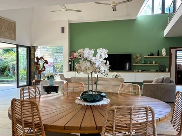 4 Bedroom Villa