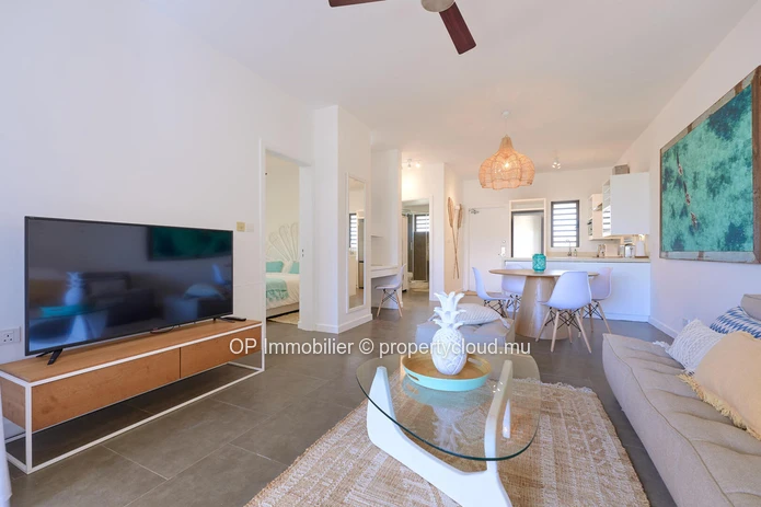 Appartement RES 2 chambres à vendre à Grand Baie avec piscine