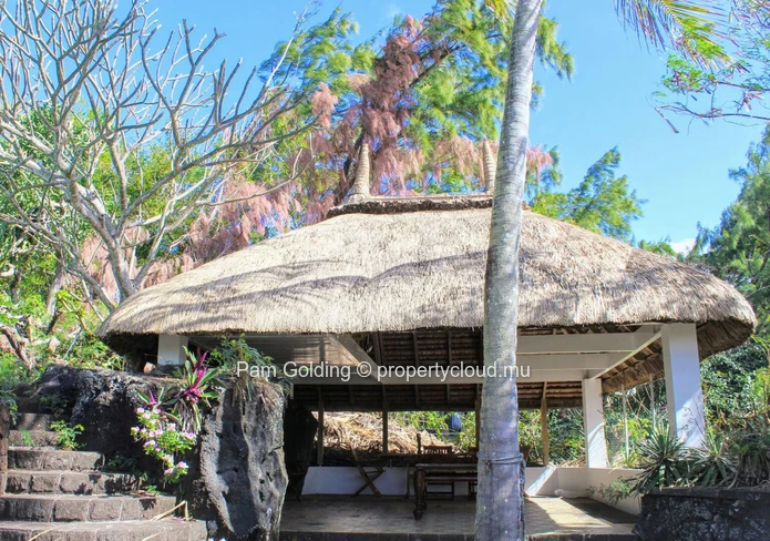 Grand Gaube - Maison à louer - Pam Golding Mauritius