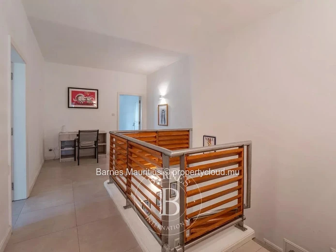 RIVIERE NOIRE - Beau duplex de standing - 3 Chambres