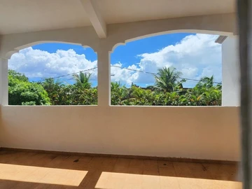 6 Bedroom House