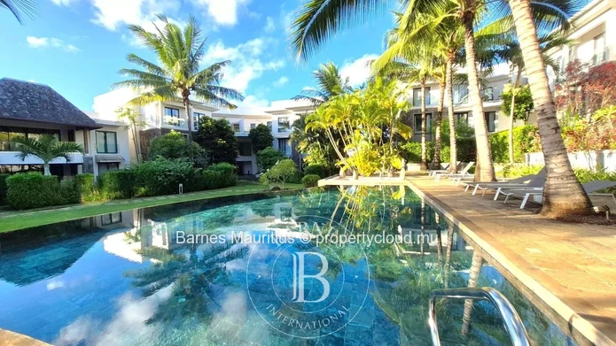 AZURI - Spacious Garden Apartment - 3 Bedrooms