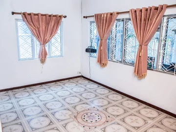 10 Bedroom House